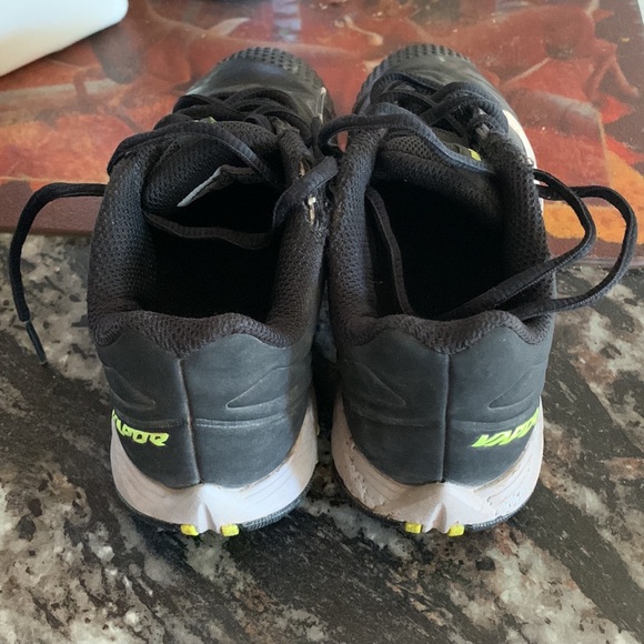 Youth Nike Cleats - Picture 3 of 6